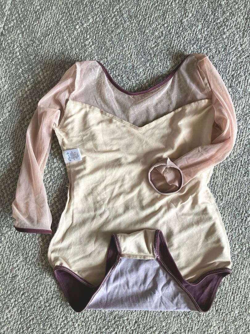 《Class In》刺繍入り長袖レオタード ピンク&ワイン