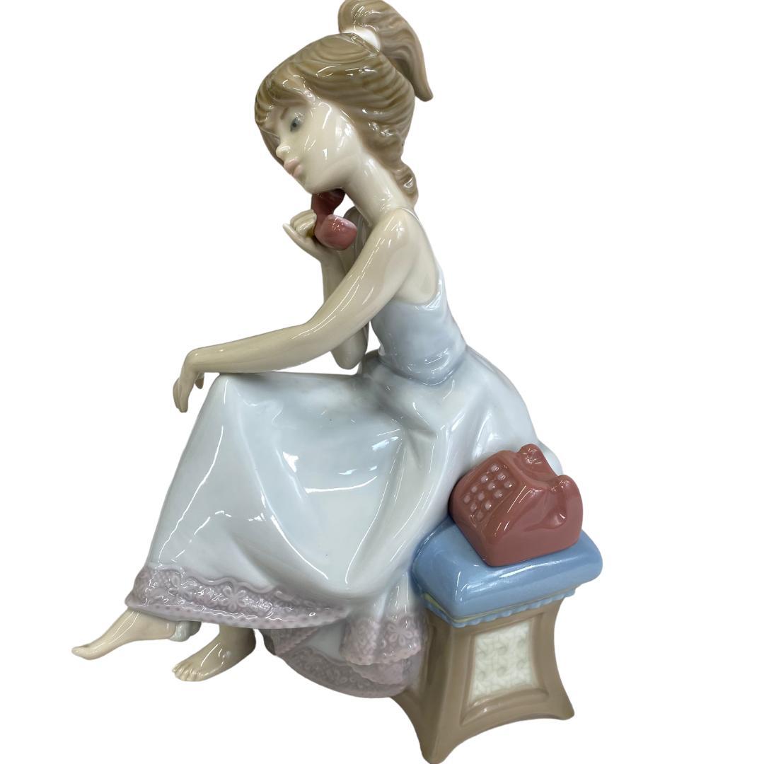 yj37 LLADRO リヤドロ No.5466 『大事な電話』 少女 犬 置物 - メルカリ