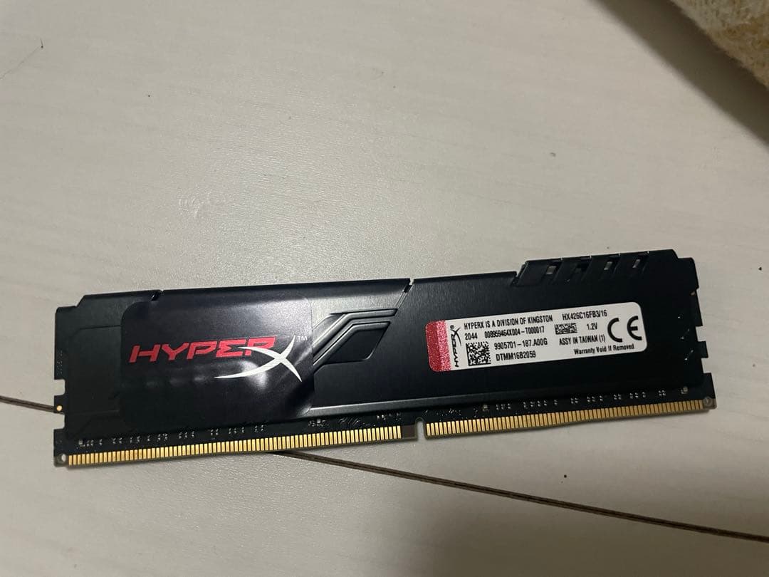 メモリー Kingston DDR4 HyperX 2666Mhz 16gb