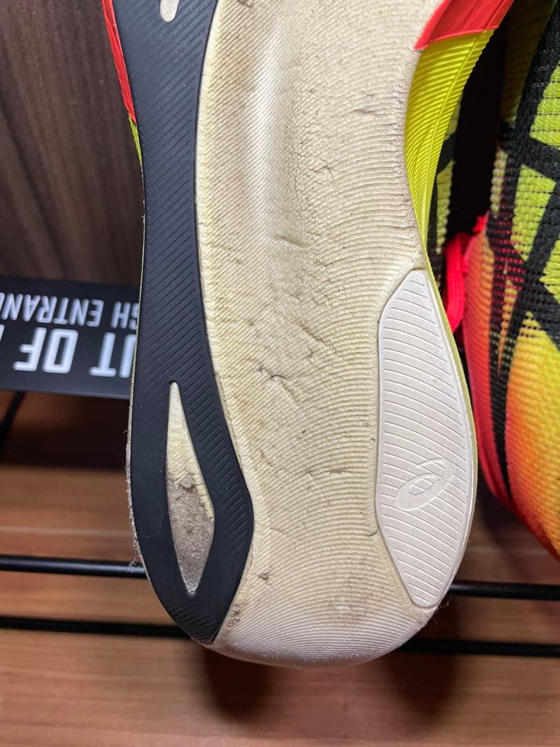 メタスピードエッジパリ　27.0cm アシックス