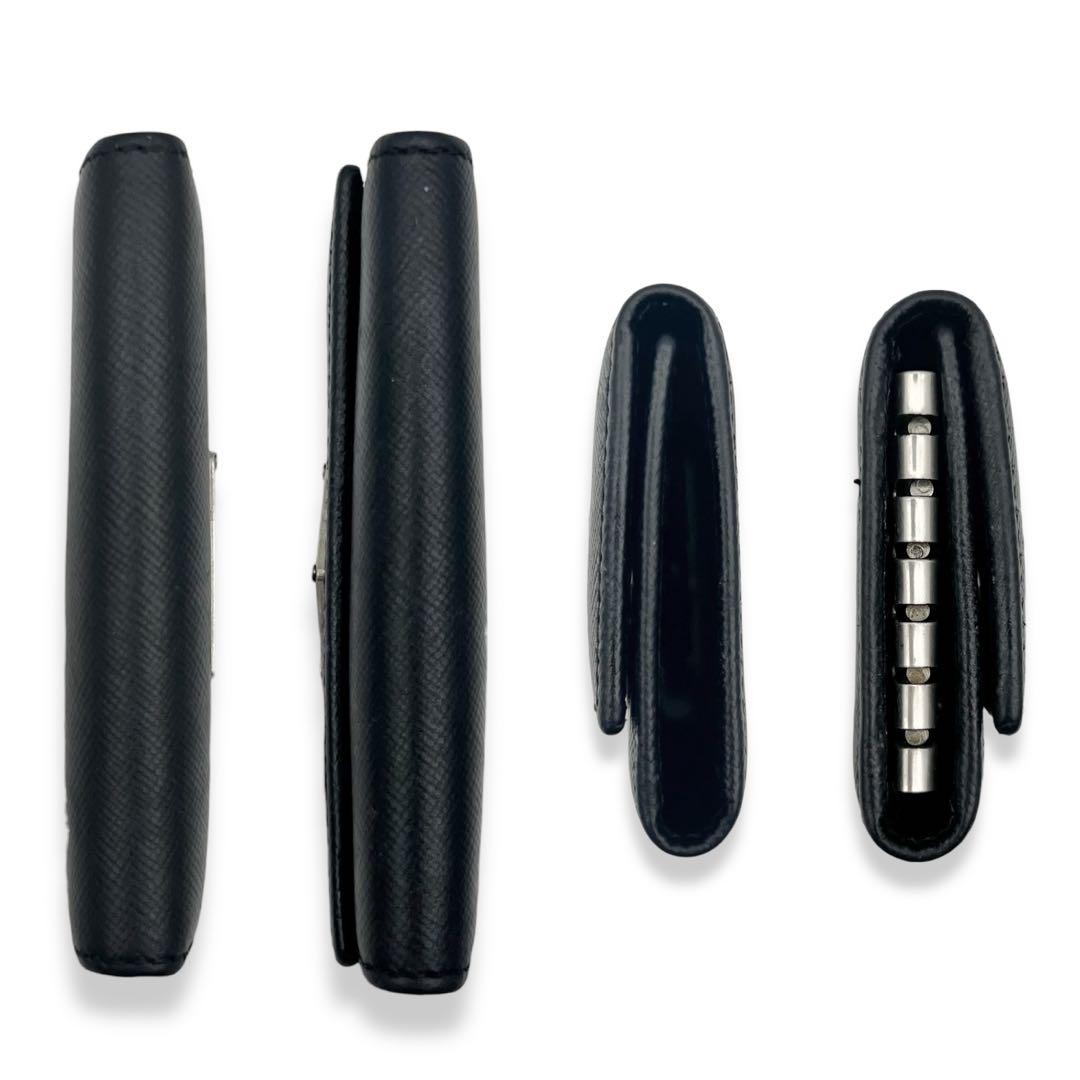 【美品】プラダ　サフィアーノ　三角プレート　キーケース　黒　ブラック　882