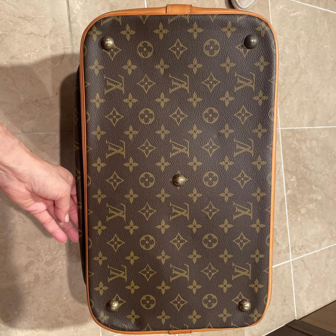 ルイ・ヴィトン クルーザーバッグ3回使用のみ