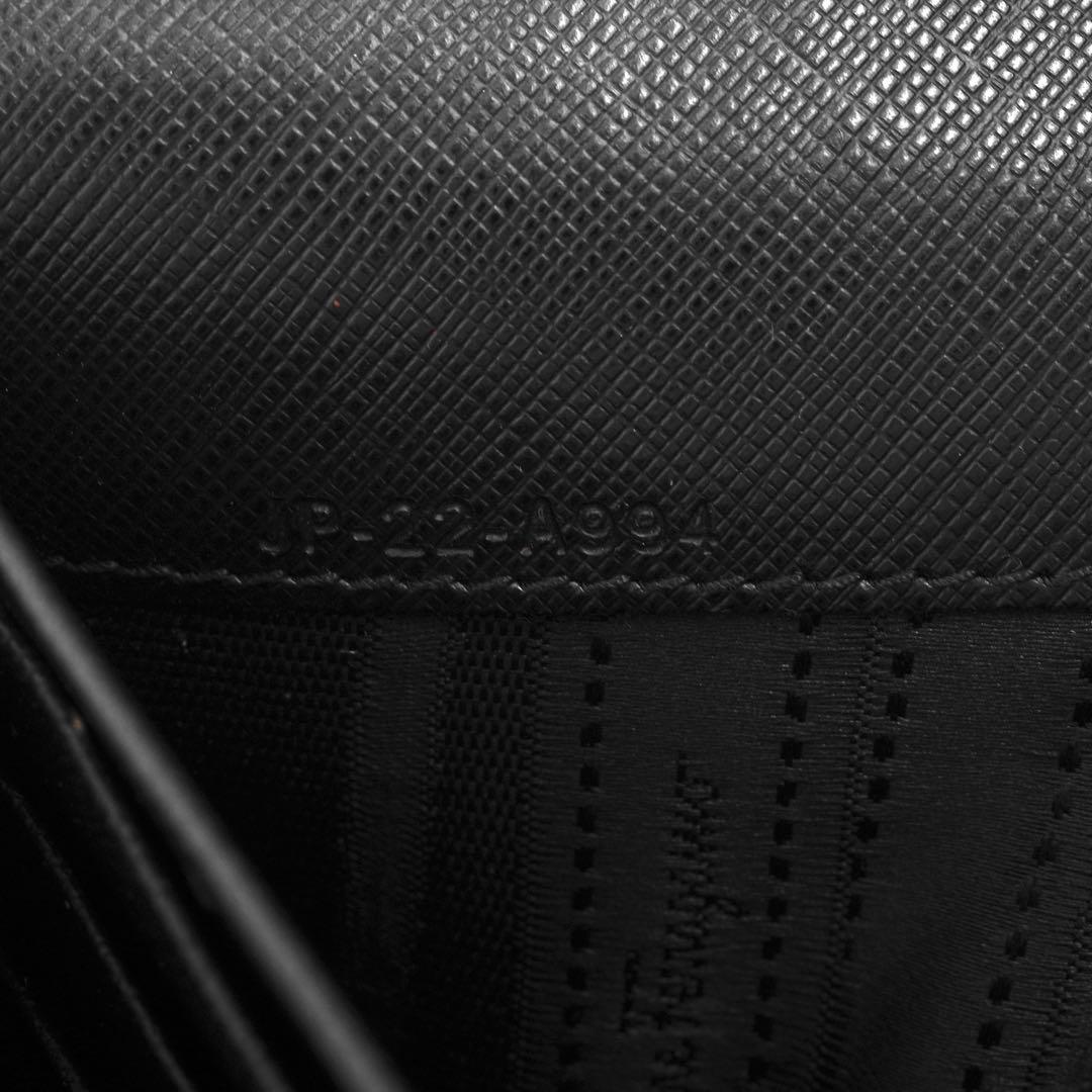 ✨極上美品✨　フェラガモ　長財布　ヴァラリボン　ロゴ刻印　本革　レザー　ブラック