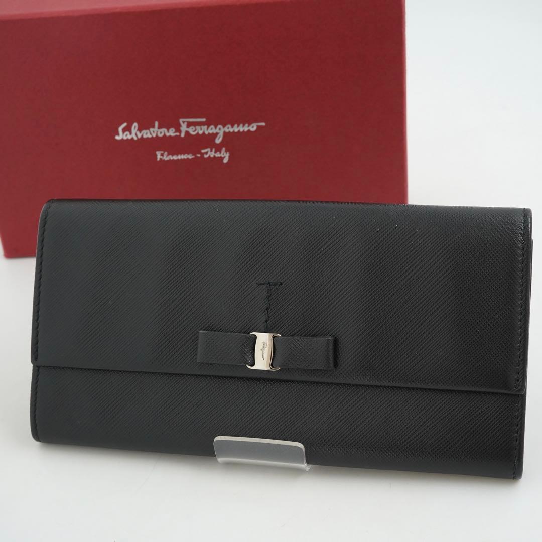 ✨極上美品✨　フェラガモ　長財布　ヴァラリボン　ロゴ刻印　本革　レザー　ブラック
