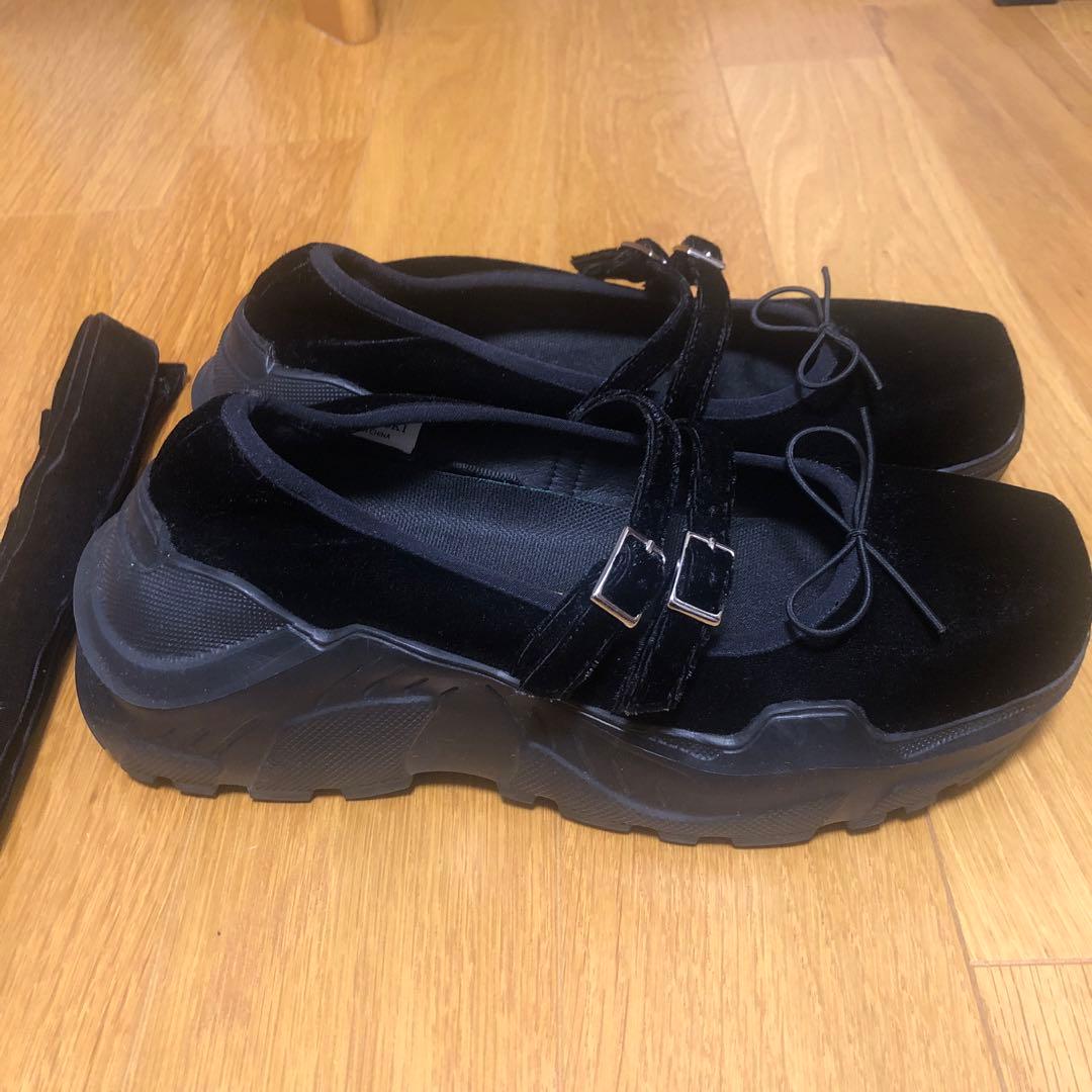 アキコアオキ　ブラック ベルベット スニーカー Giselle サイズ37