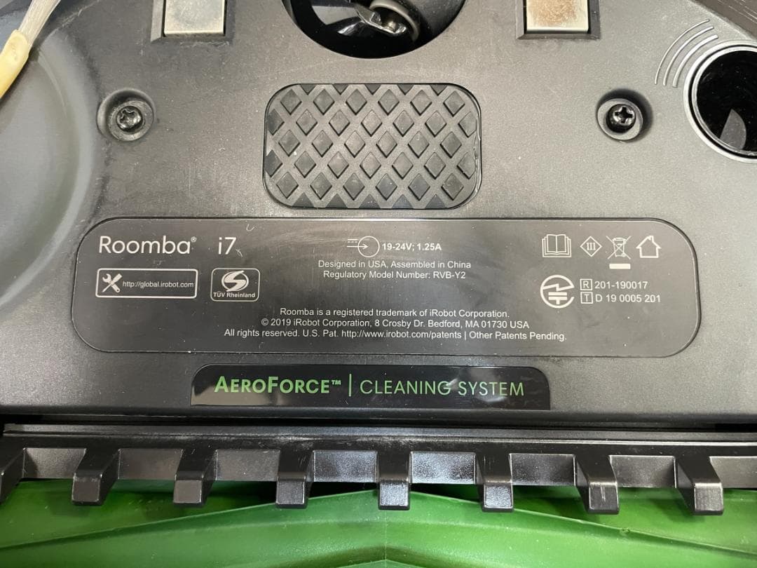 iRobot Roomba ルンバ i7 ロボット掃除機　ゴミステーション付き