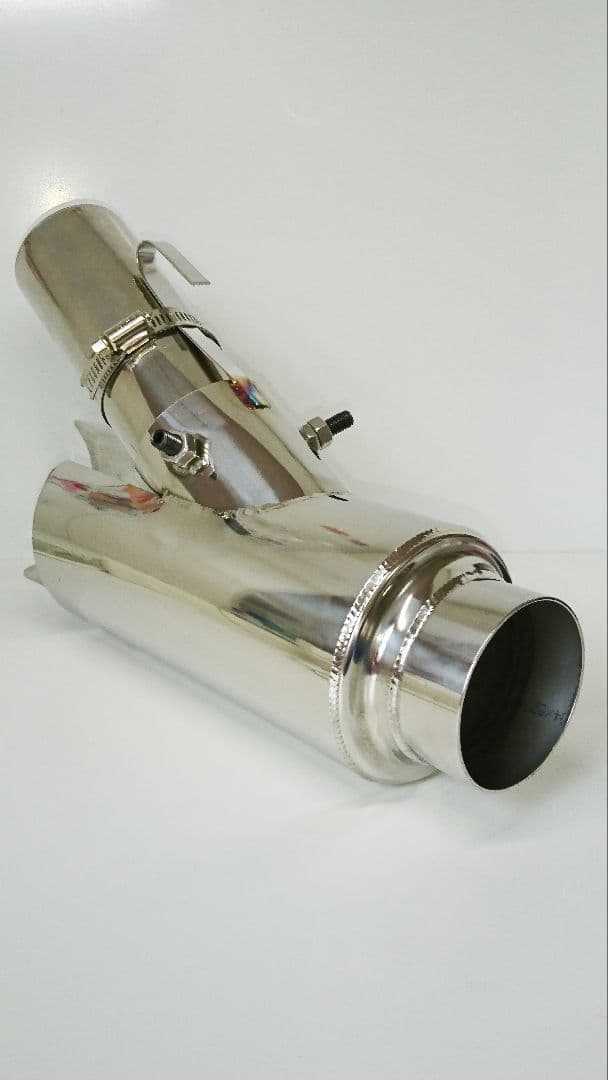 a新品未使用200系ハイエース専用砲弾型マフラーカッター