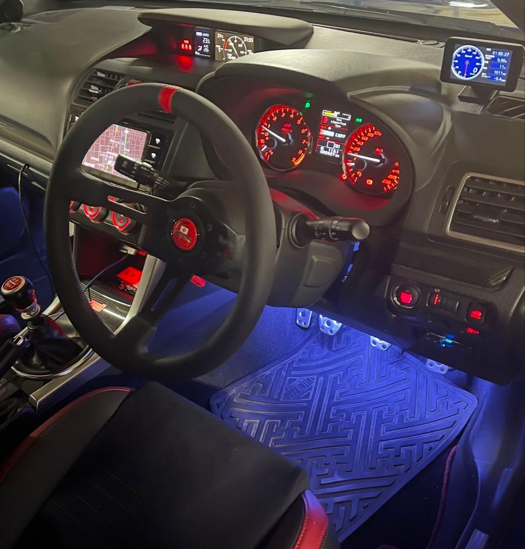 MOMO FULL SPEED328D RE(WRX ボス付き)