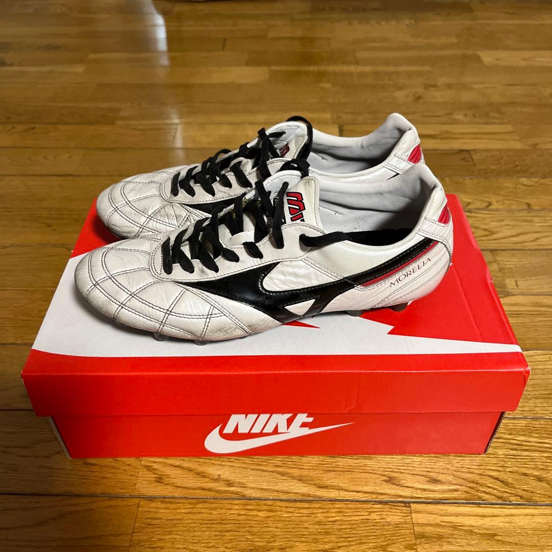 ミズノ　モレリア 25.5cm