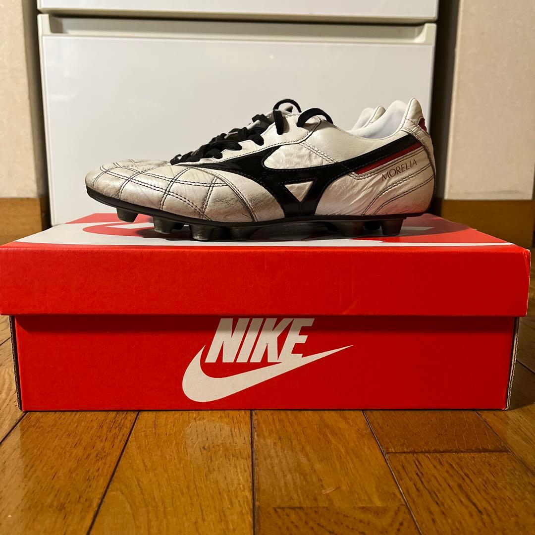 ミズノ　モレリア 25.5cm