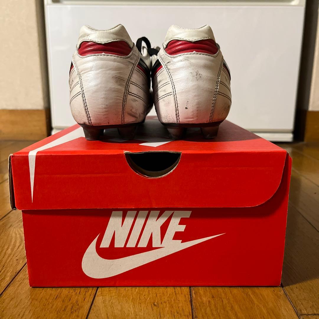 ミズノ　モレリア 25.5cm