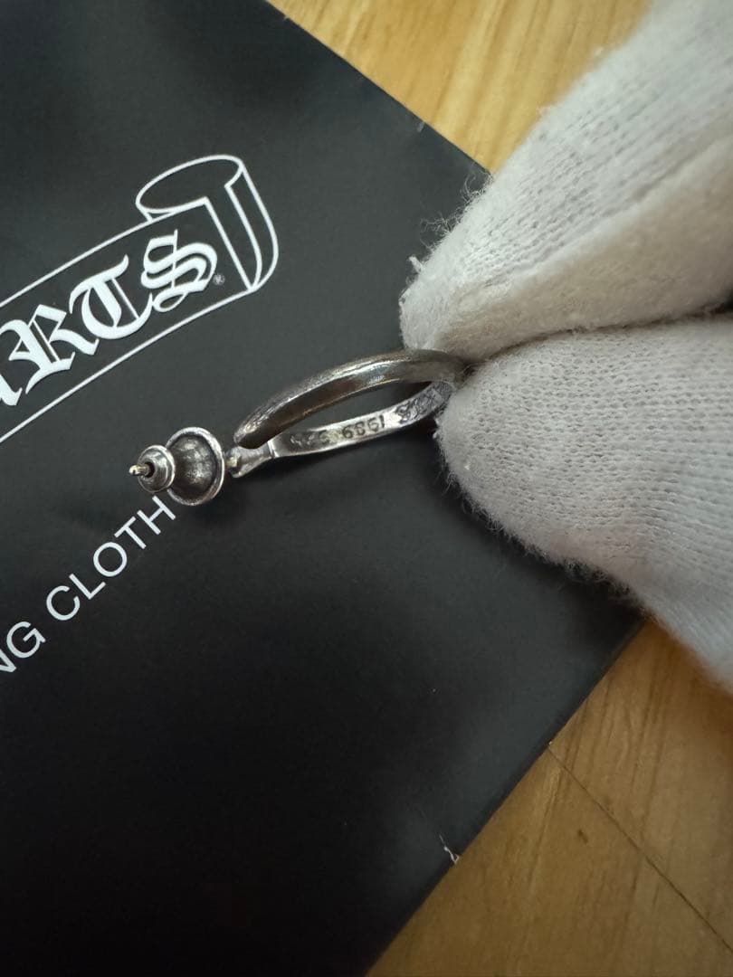 CHROME HEARTS クロスモチーフピアス