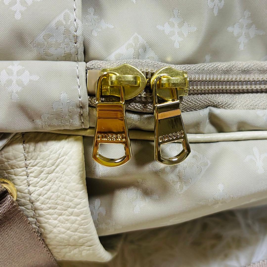 新品　ラシット　リュック　白系