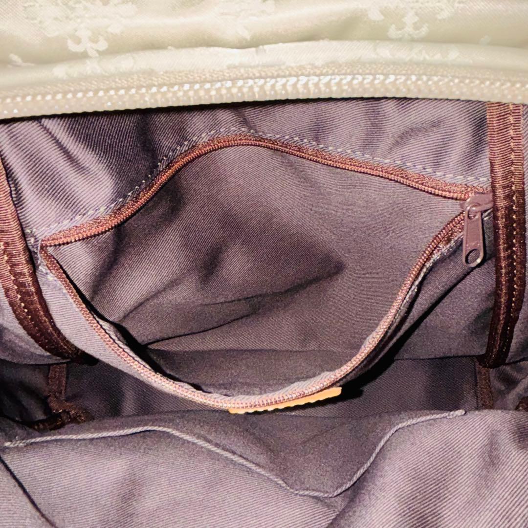 新品　ラシット　リュック　白系