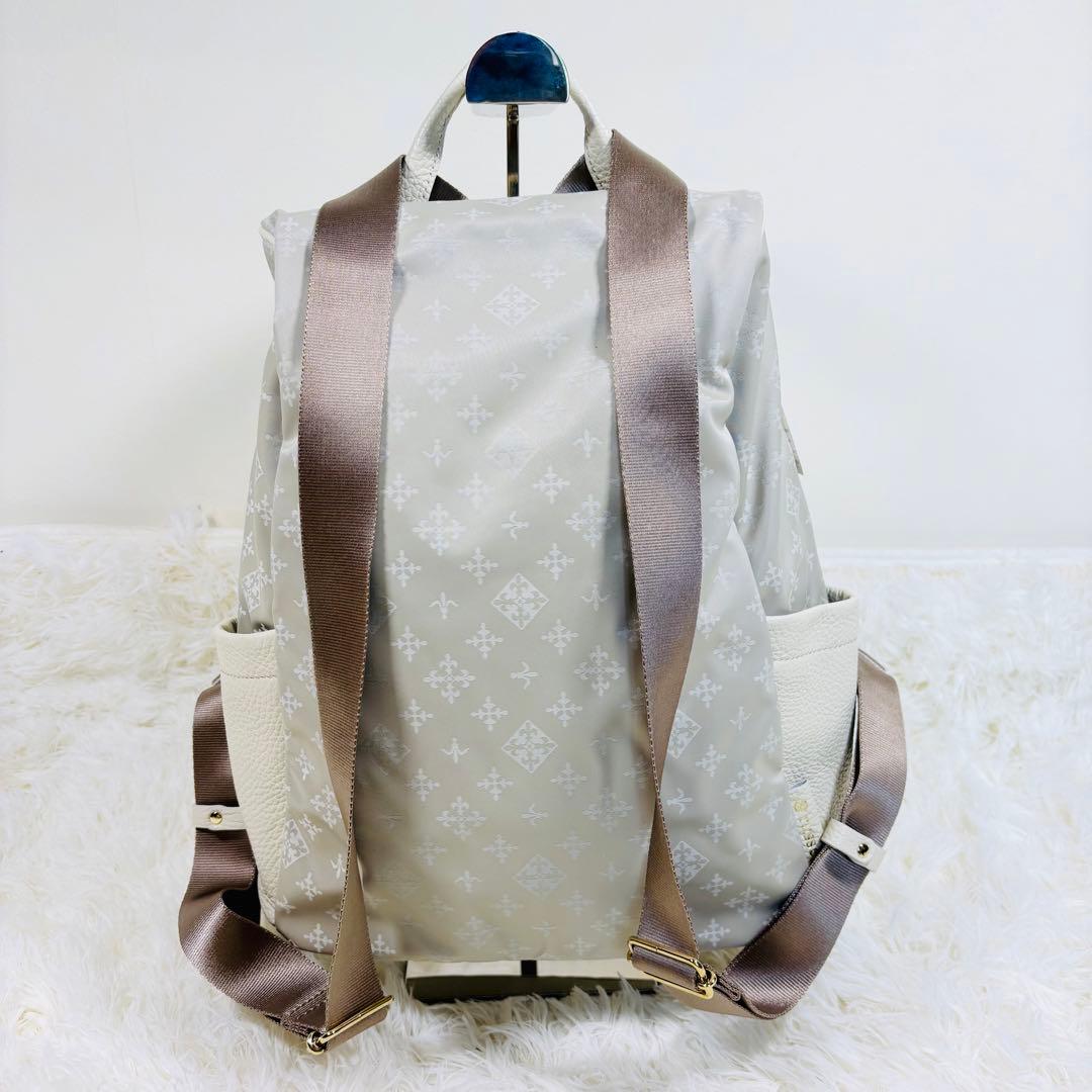 新品　ラシット　リュック　白系