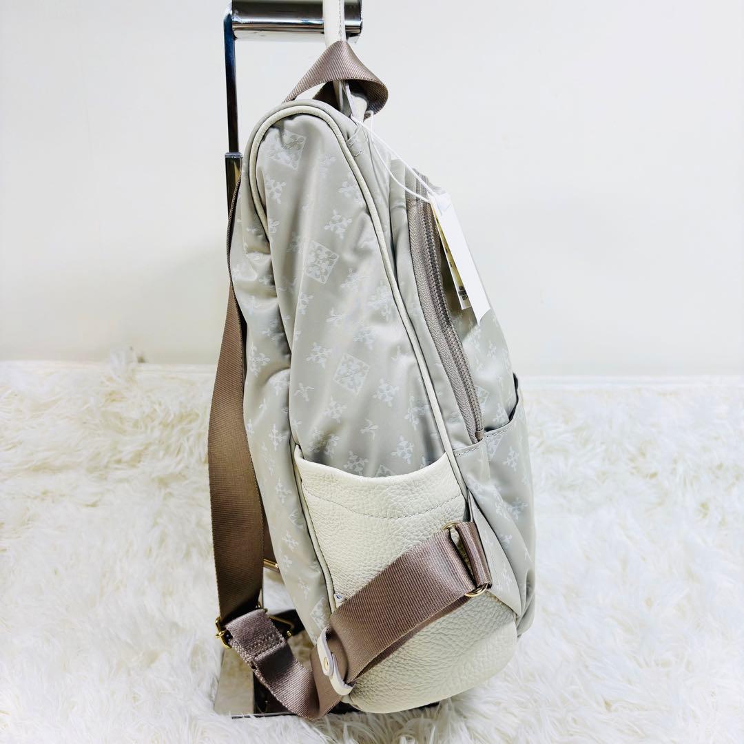 新品　ラシット　リュック　白系
