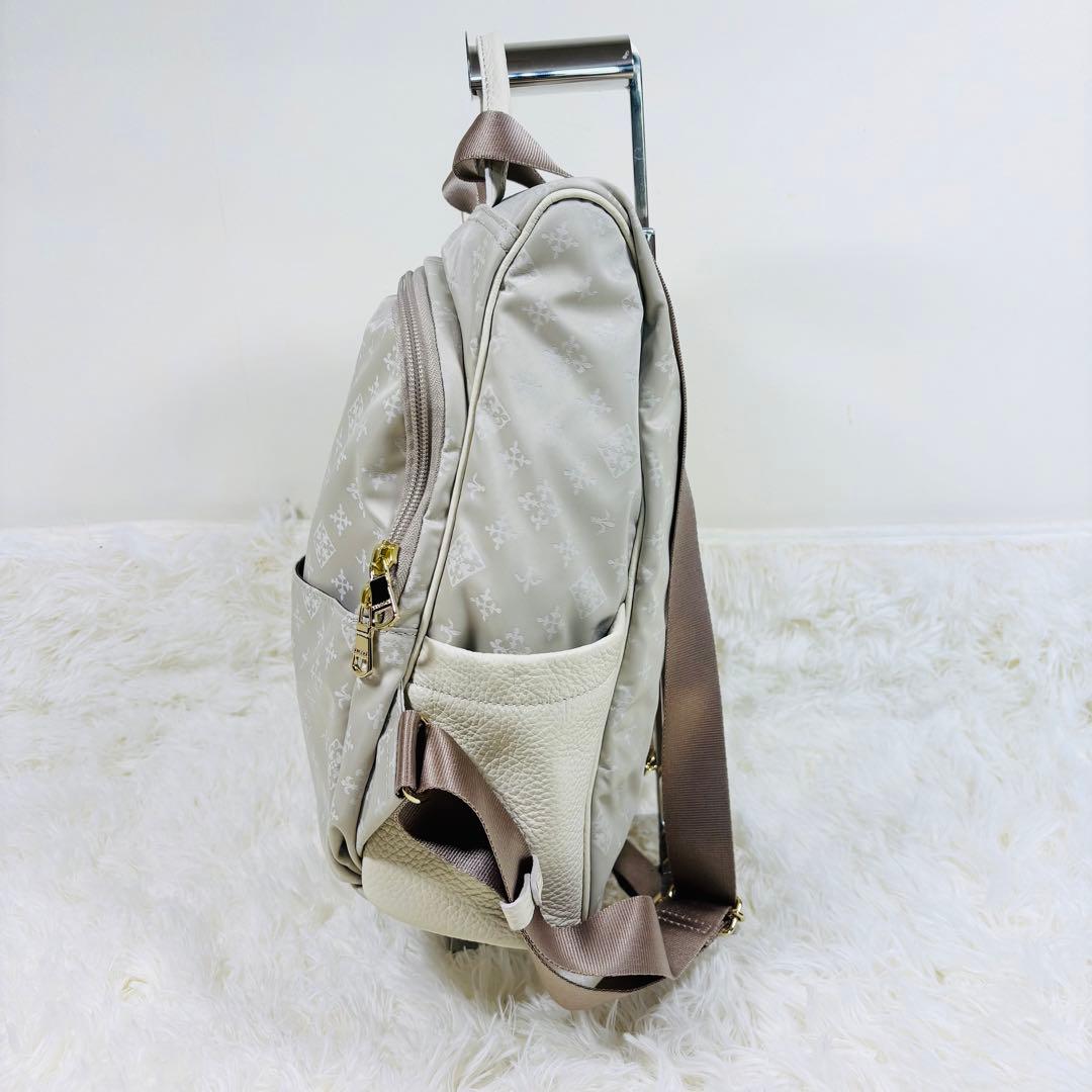 新品　ラシット　リュック　白系