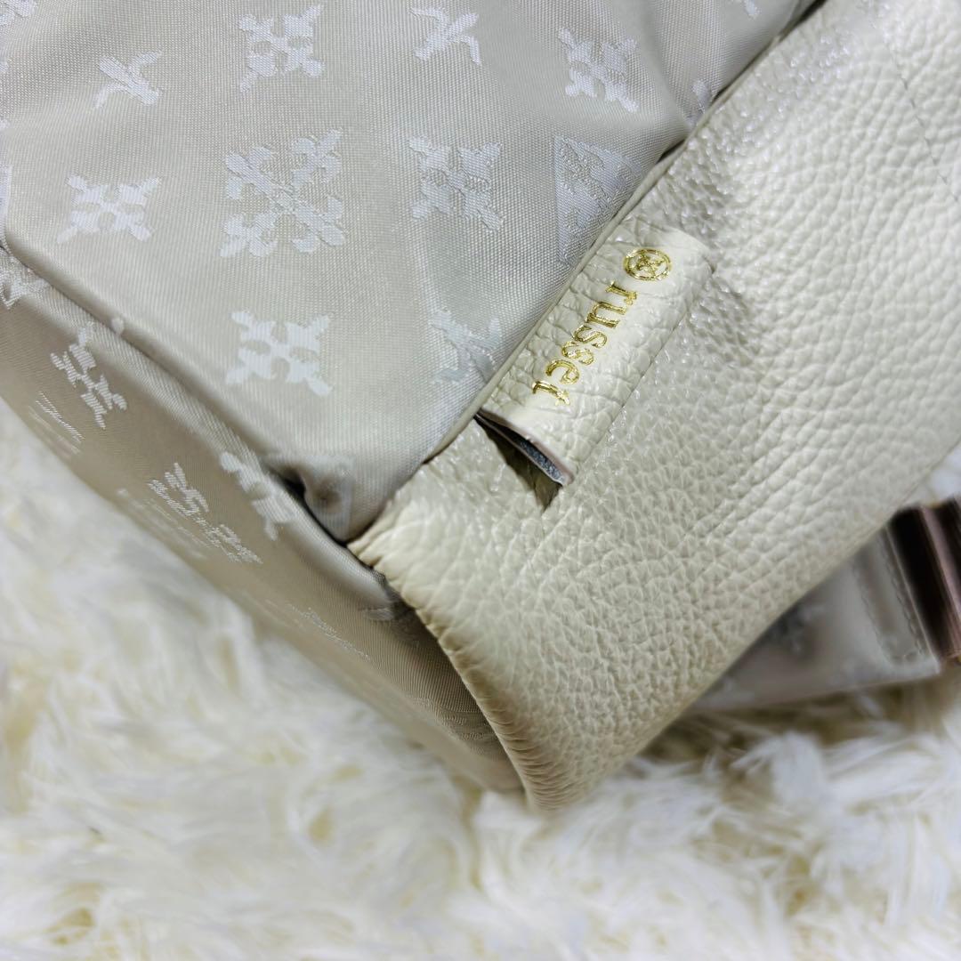 新品　ラシット　リュック　白系