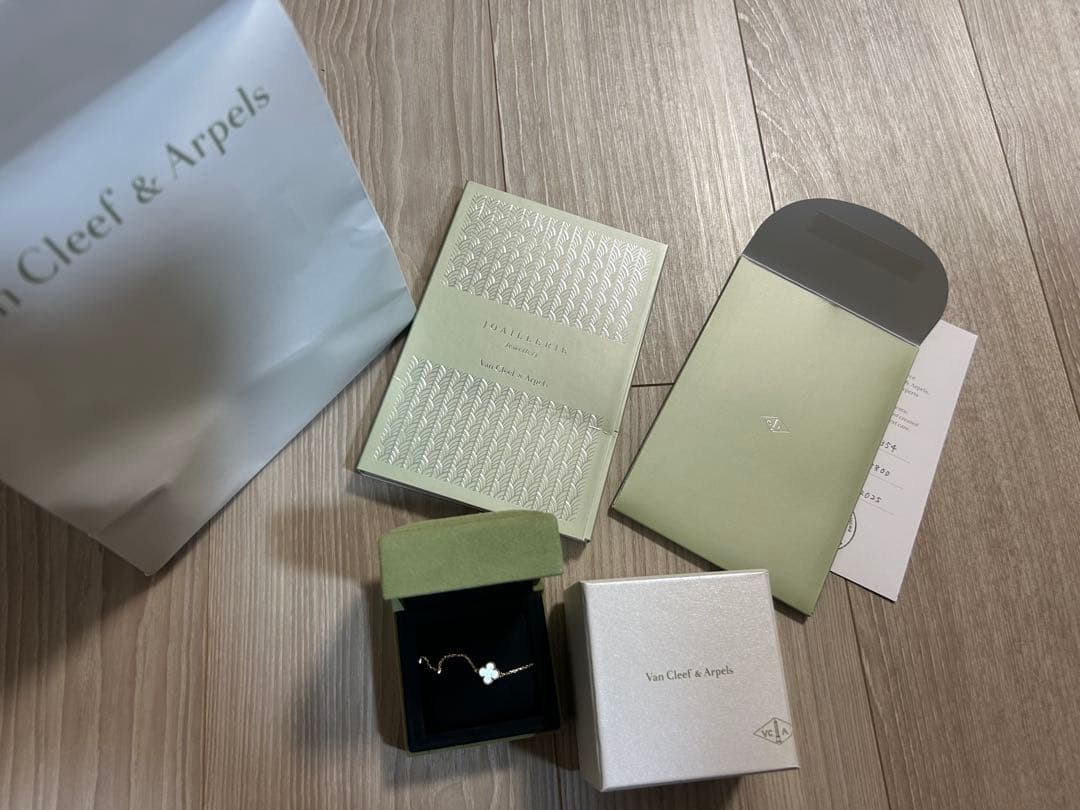 Van Cleef & Arpels スゥイート　アルハンブラ　ブレスレット