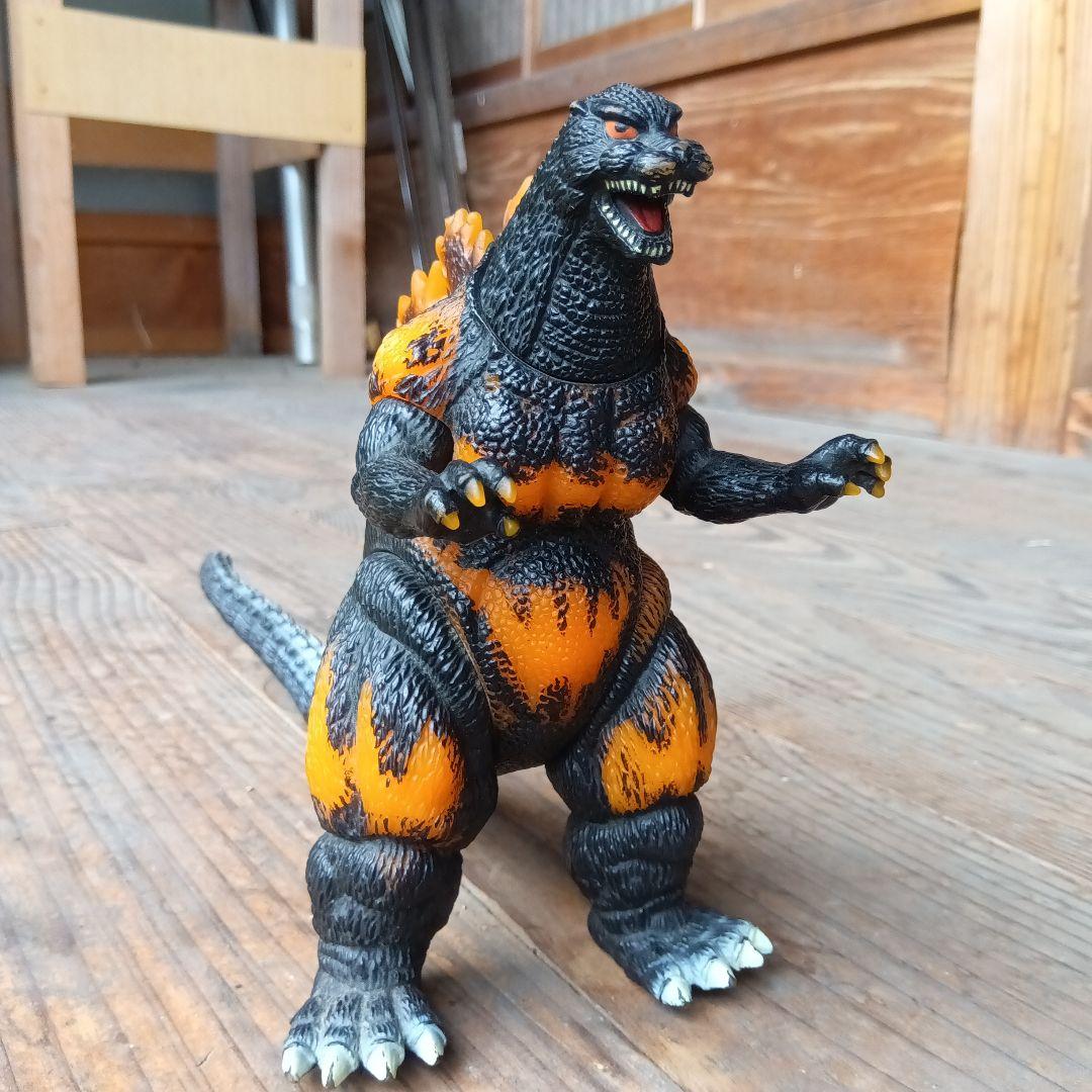 ゴジラ フィギュア 炎の背びれ 約30cm - メルカリ