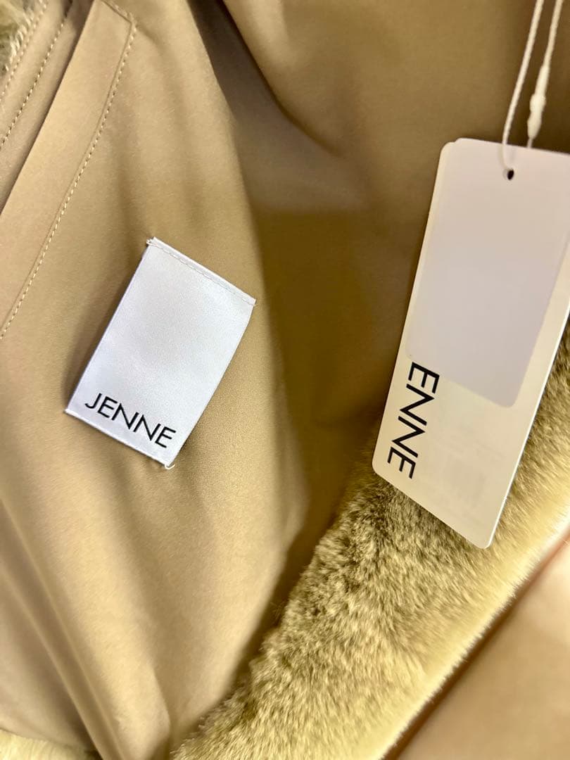 【新品未使用タグ付き】JENNEリッチボリュームファーケープ