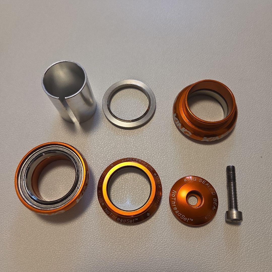 S*r様 Chris King クリスキング NoThreadSet 1-1/8