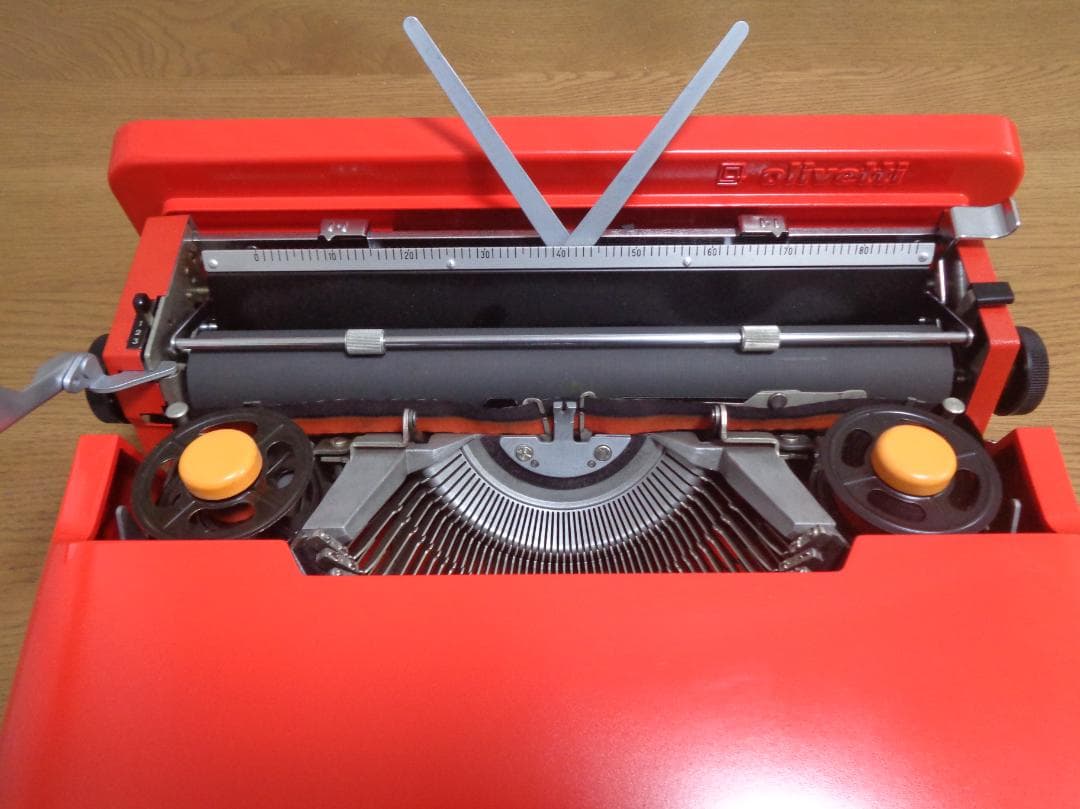 完動品olivetti valentine sタイプライター時計じかけのオレンジ