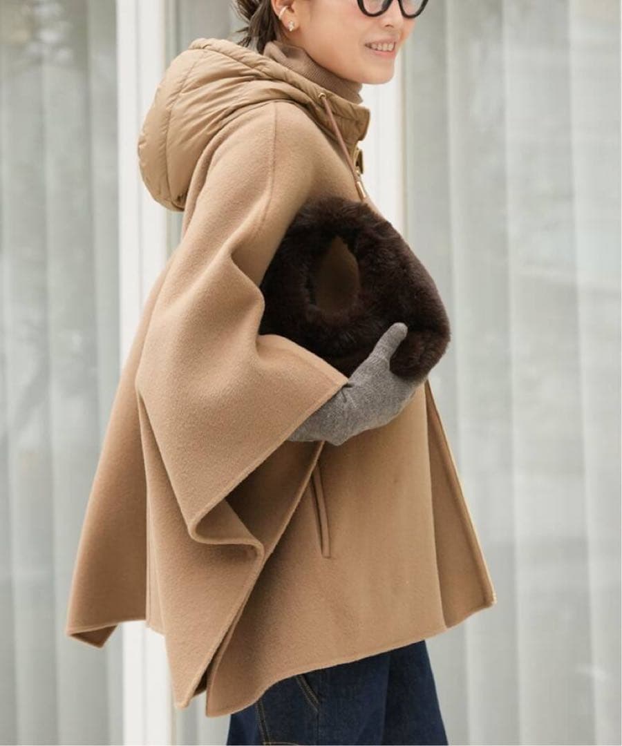 新品　タグ付き　【MY WHITE/マイホワイト】CAPE