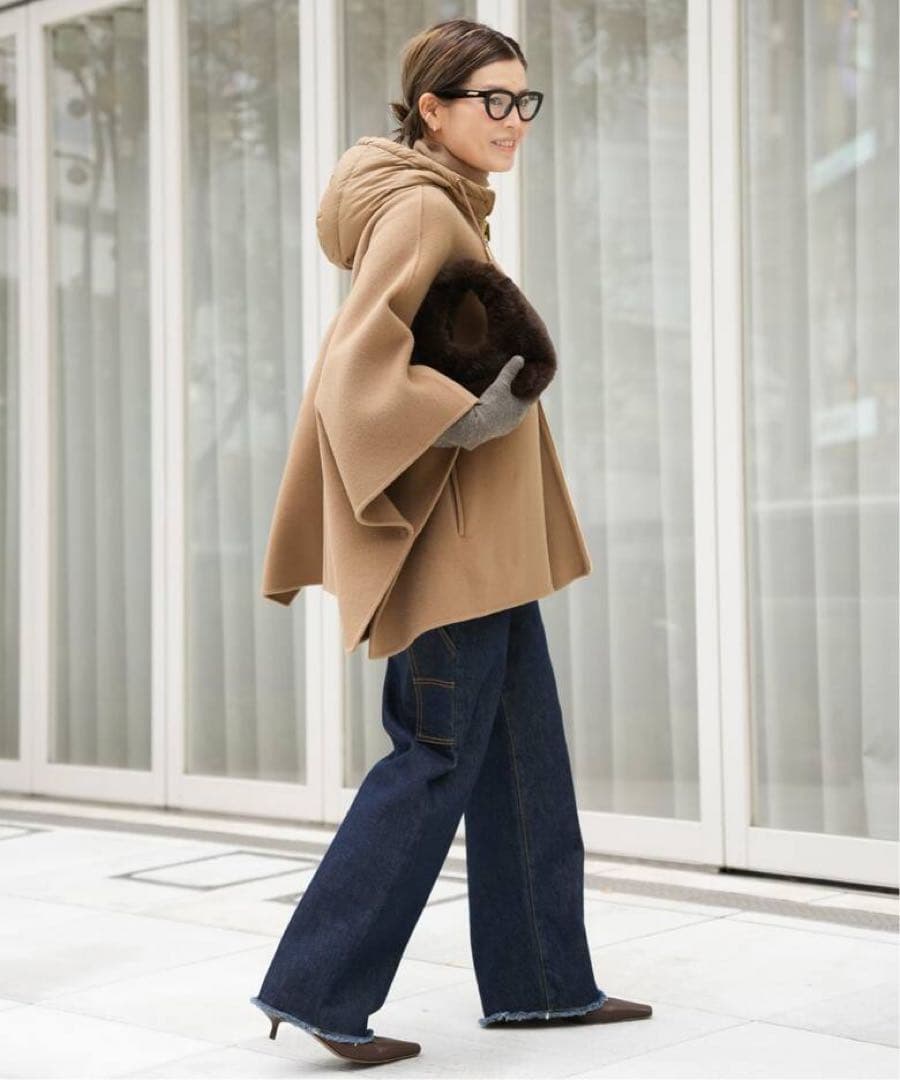 新品　タグ付き　【MY WHITE/マイホワイト】CAPE