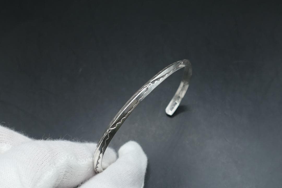 未使用　ナバホ　エレイン　タヘ　tahe　スタンプワーク　バングル　ブレスレット