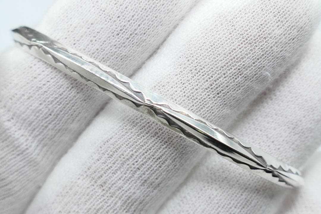 未使用　ナバホ　エレイン　タヘ　tahe　スタンプワーク　バングル　ブレスレット