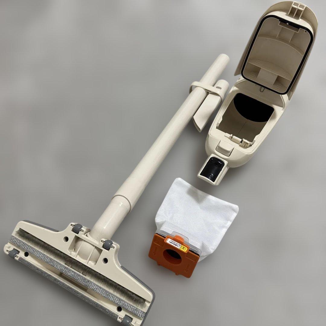 makita 10.8V充電式クリーナCL115FD 別売アタッチメント数点付き