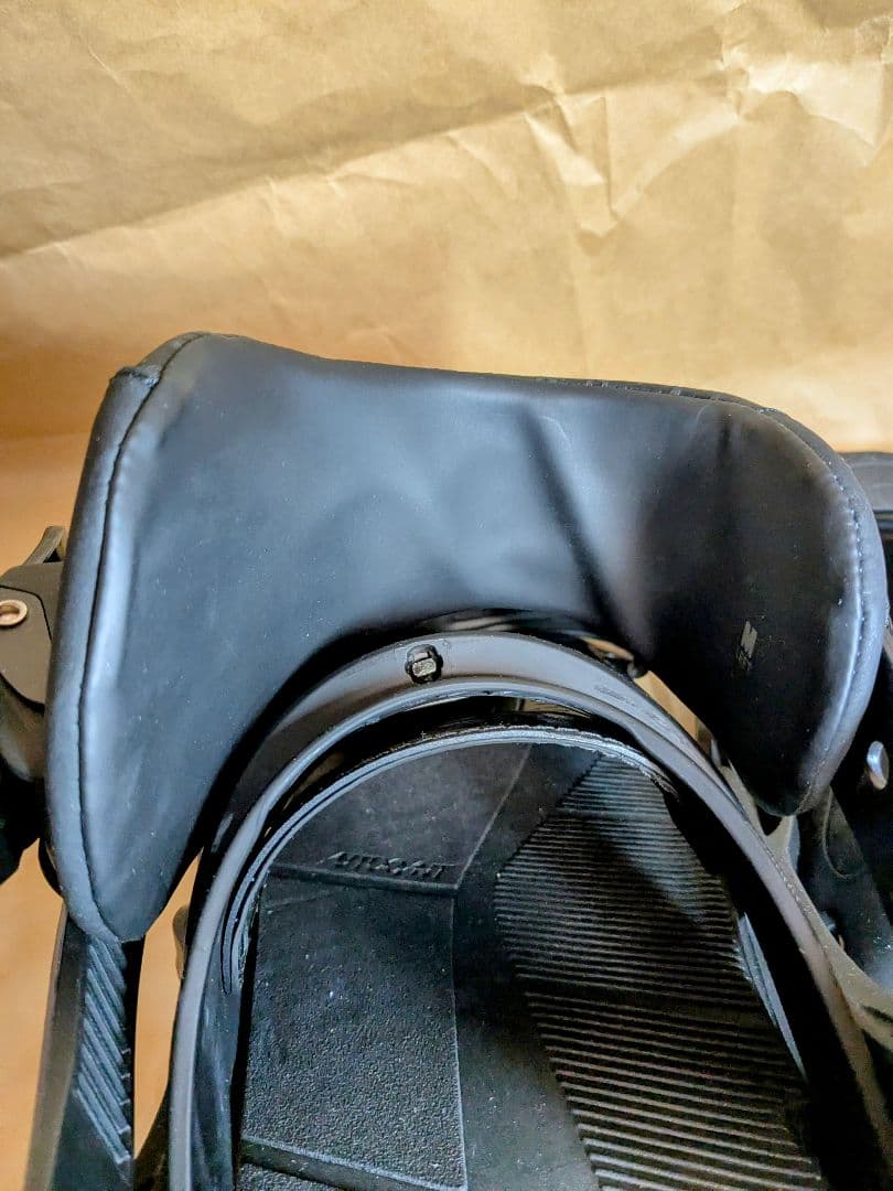 バートン BURTON Malavita スノーボードビンディング M