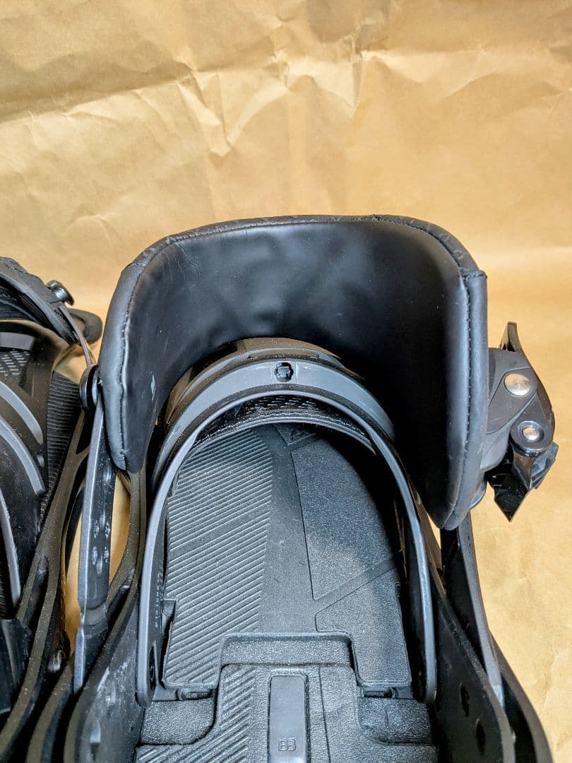 バートン BURTON Malavita スノーボードビンディング M