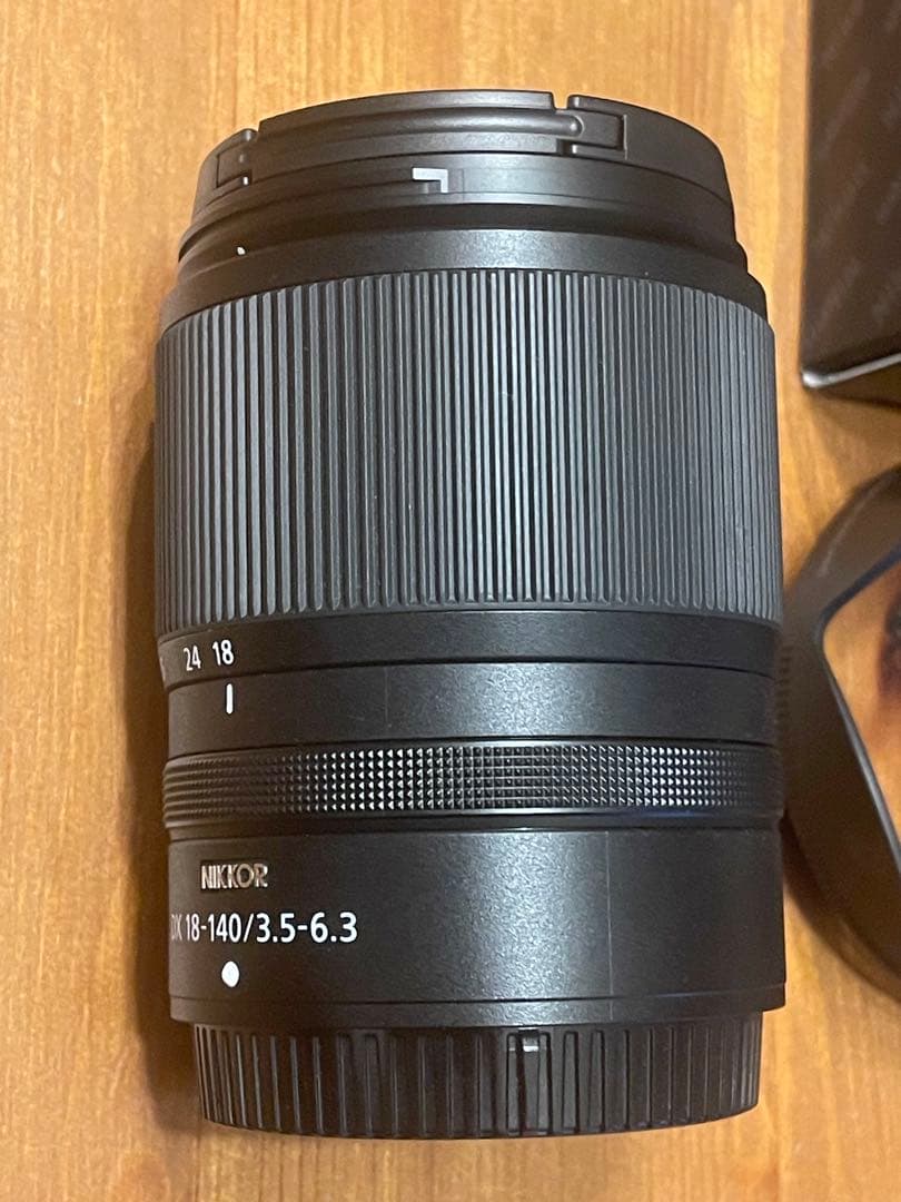 Nikon DX 18-140mm f/3.5-6.3 ズームレンズ