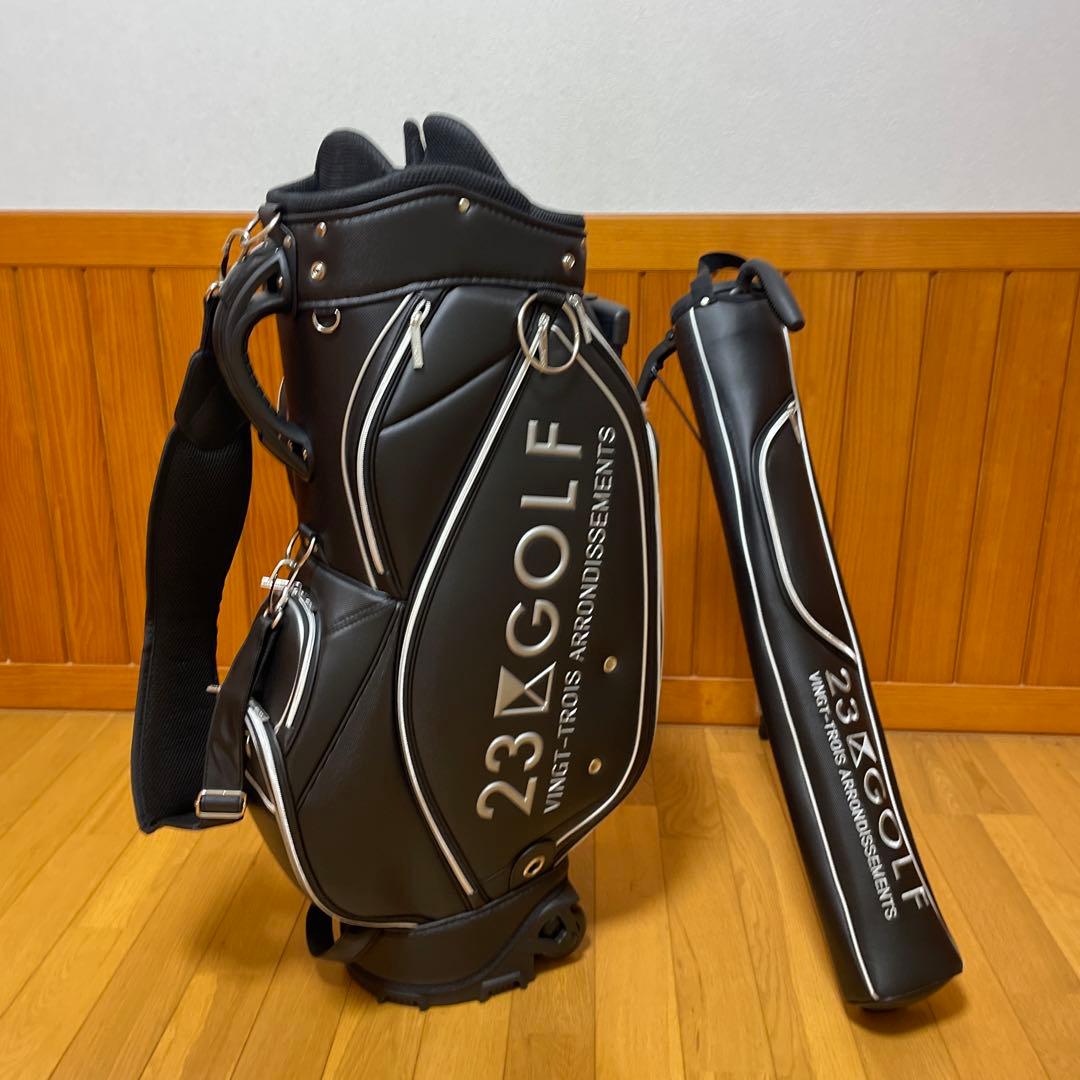 新品同様 23区 ゴルフ セルフスタンドバッグ内蔵キャディバッグ
