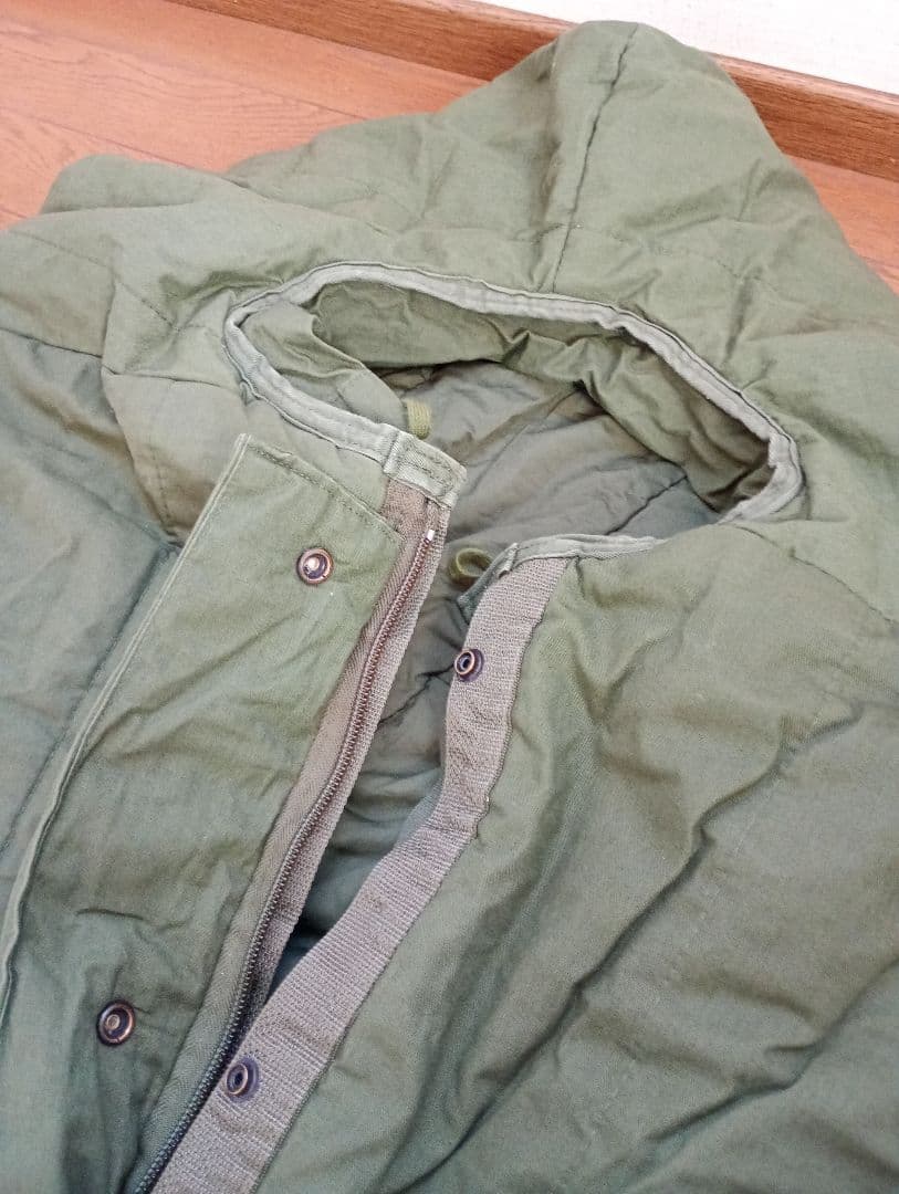 「米軍放出品」寝袋　Intermediate cold