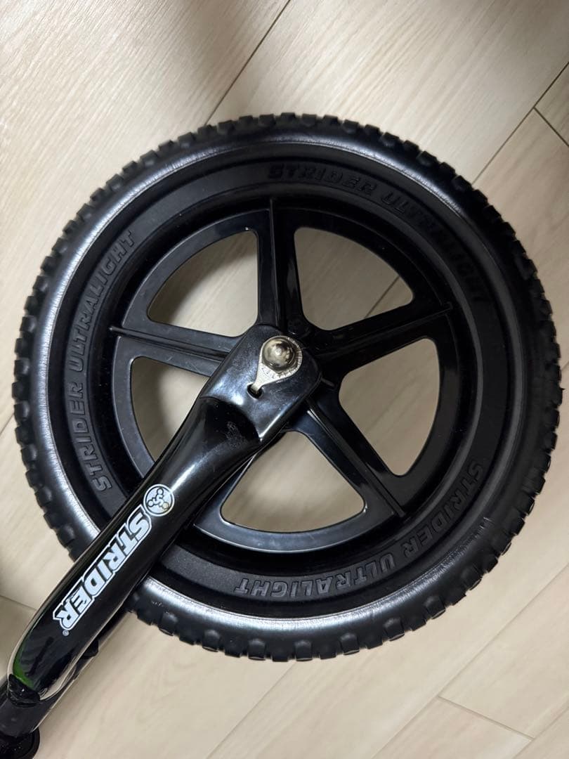 STRIDER バランスバイク グリーン