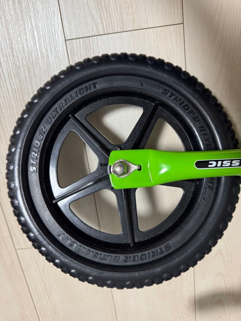 STRIDER バランスバイク グリーン