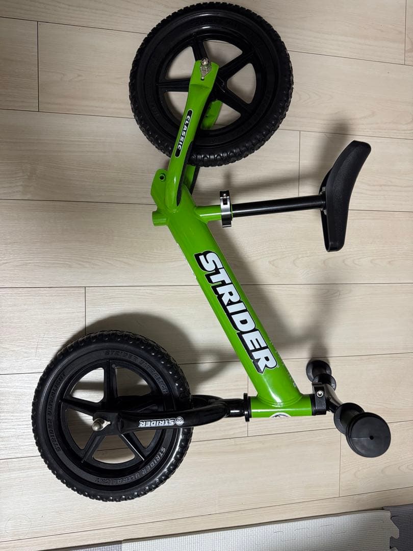 STRIDER バランスバイク グリーン