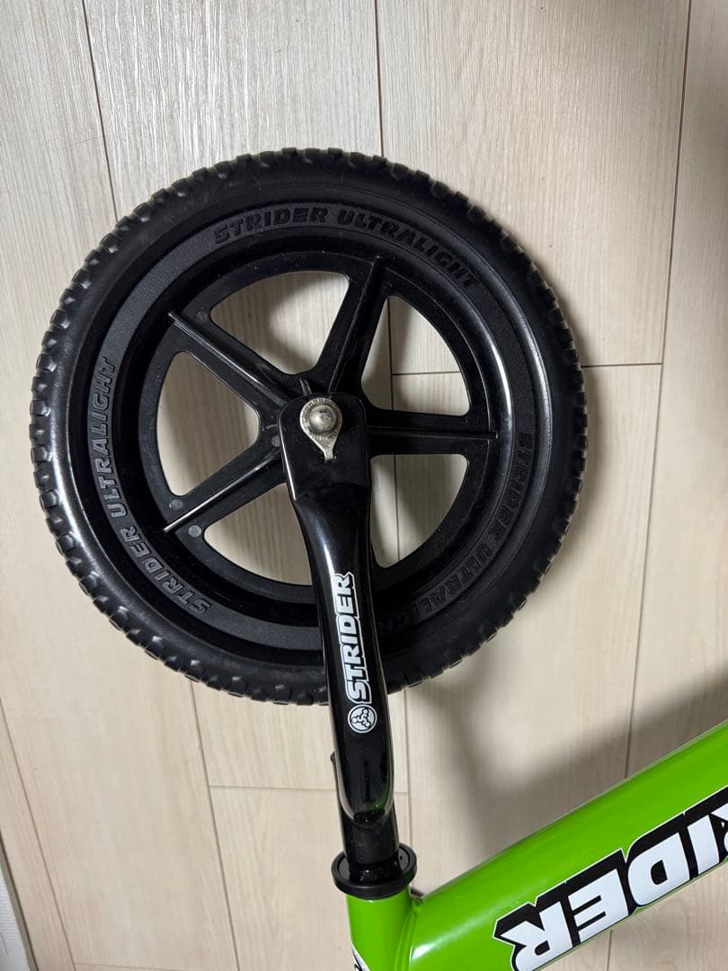 STRIDER バランスバイク グリーン