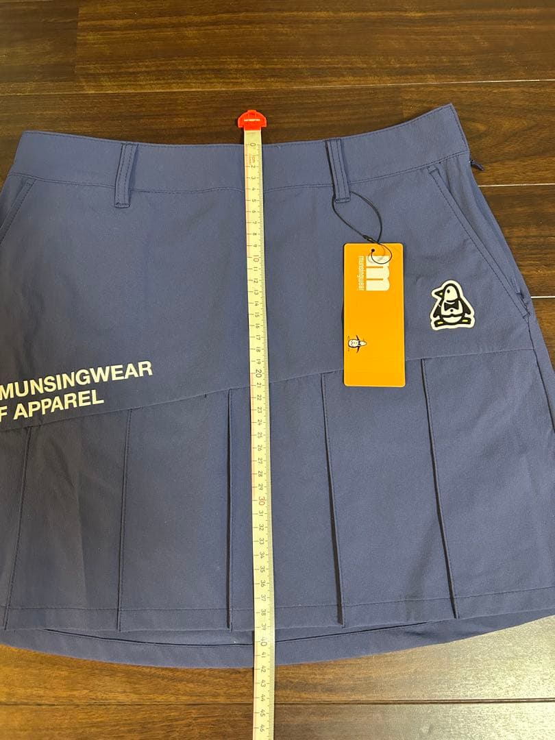 ⭐︎値下げしました！⭐︎【新品タグつき】マンシングウェア夏用スカート LL 紺