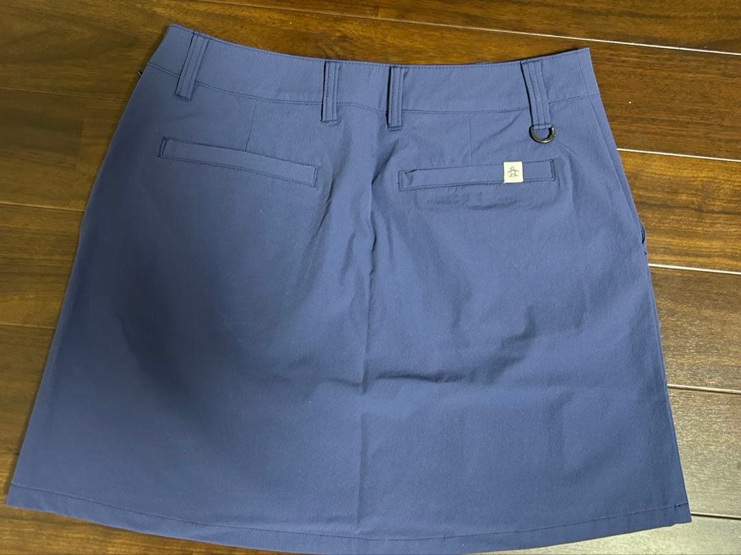 ⭐︎値下げしました！⭐︎【新品タグつき】マンシングウェア夏用スカート LL 紺