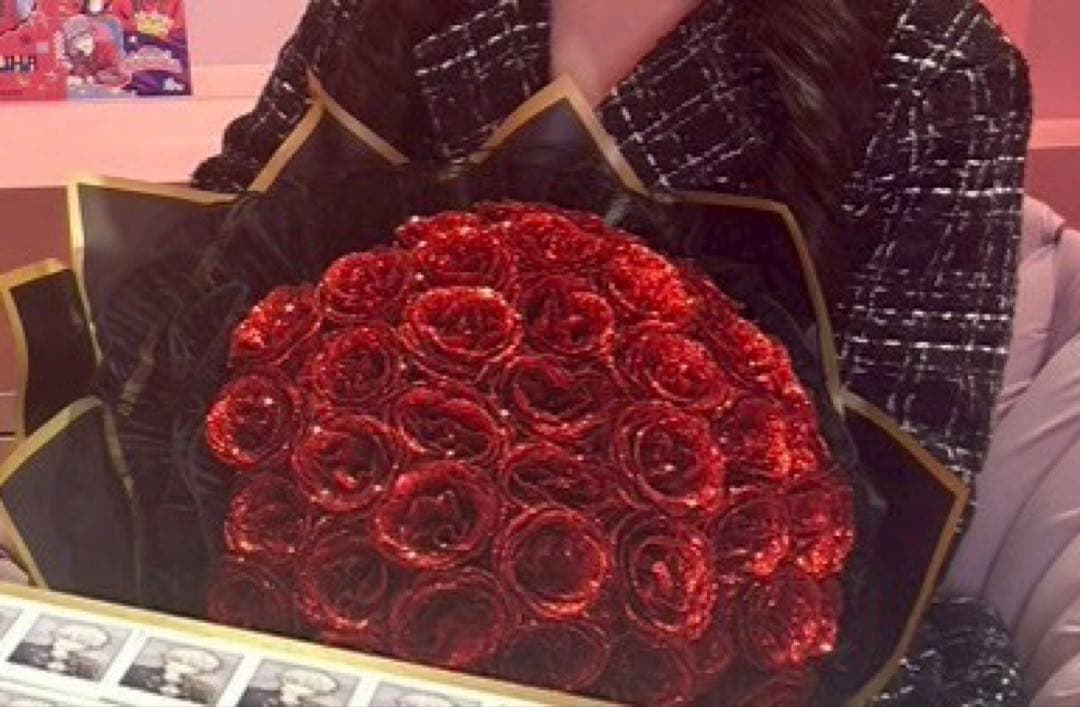 グリッダー 赤バラの花束