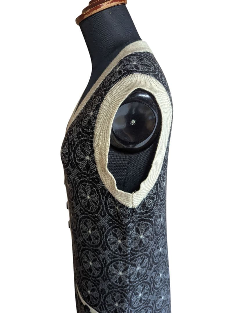 Rene ルネ ニットワンピース ノースリーブ ひざ丈ワンピース 総柄 日本製