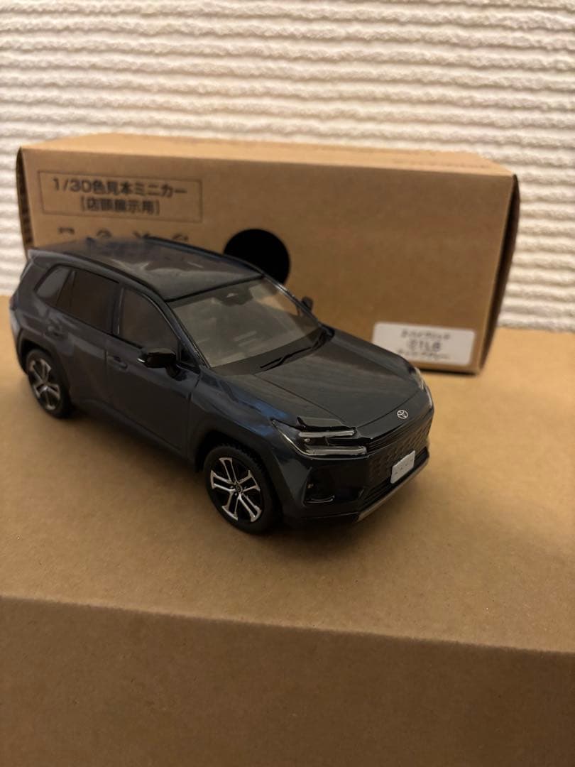 トヨタ 新型RAV4 ミニカー カラーサンプル マッシブグレー【非売品