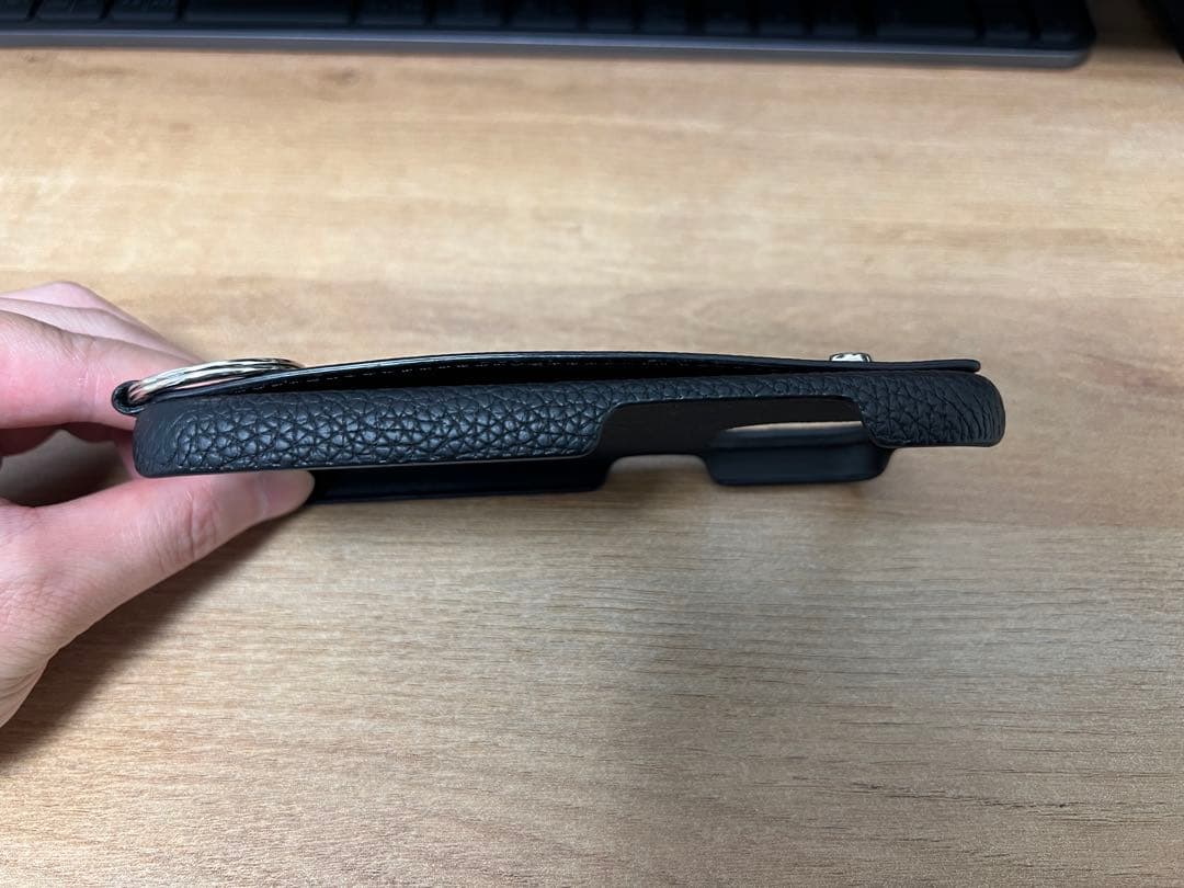 【美品】BONAVENTURA iPhone13pro用ケース