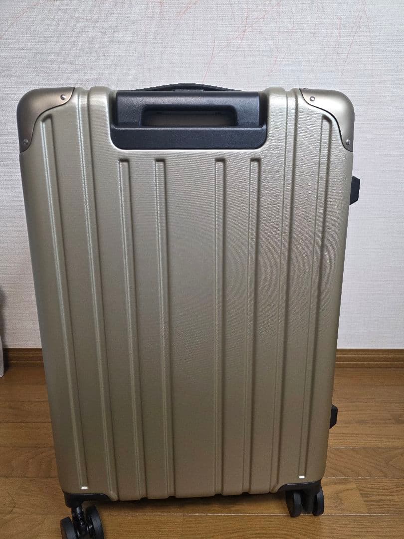 新品/未使用 MAIMOスーツケース　ゴールド　Mサイズ