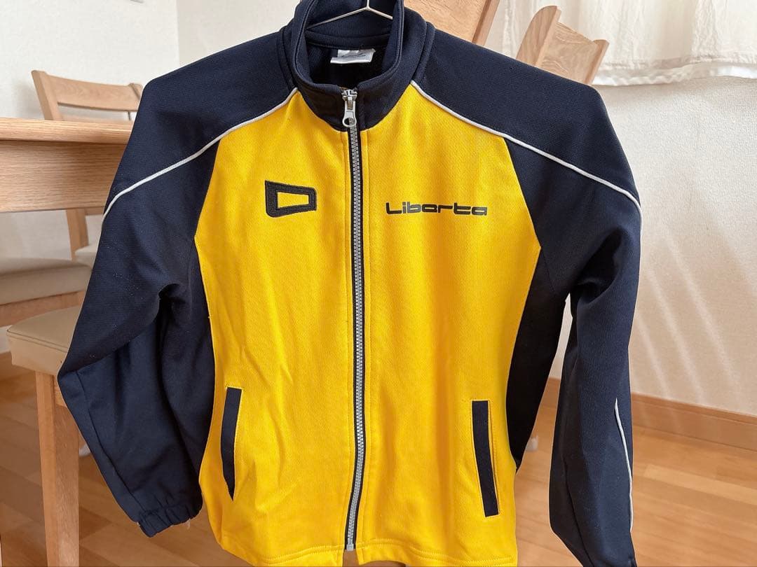 Liberta ジャージセット