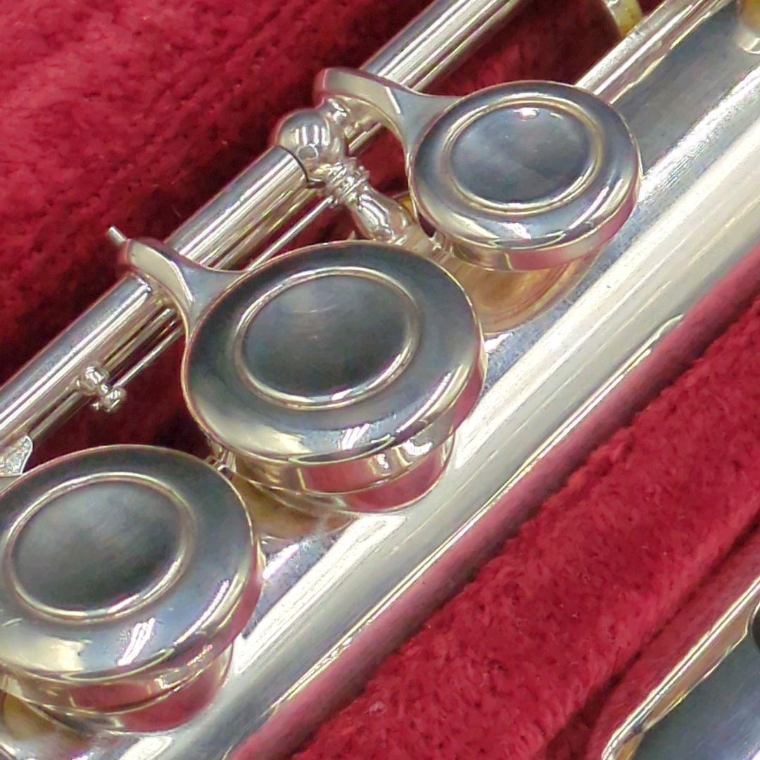 フルート　調整済　美品　ヤマハ　YFL211S（Eメカ、銀メッキ仕様）